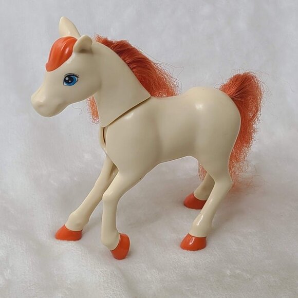 Barbie Club Chelsea Hugs N Horses Pony Bobbing Movable Head Red Hair 2018 - Picture 9 of 9